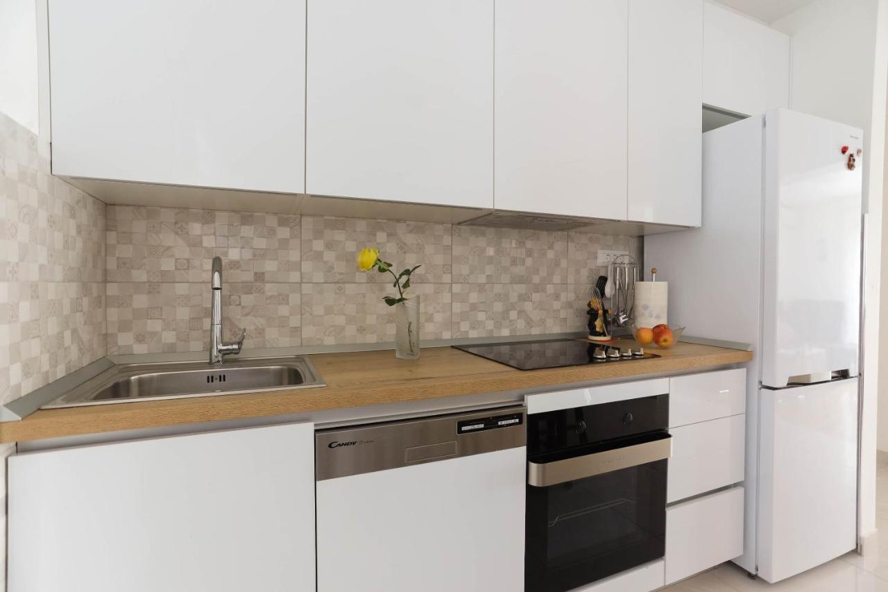 Apartman Marel Zrnovnica Экстерьер фото